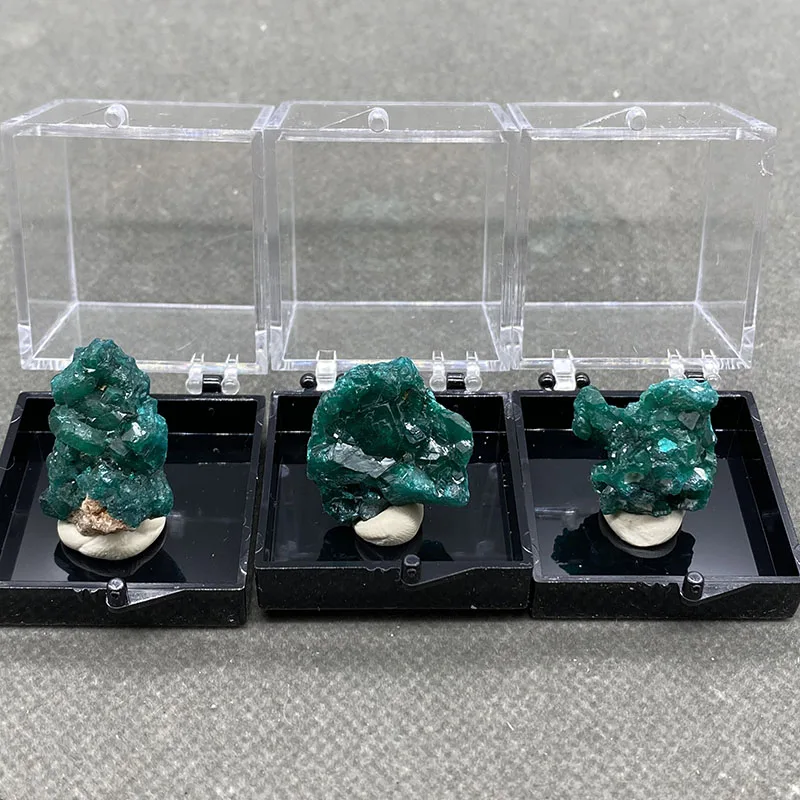 

100% natural Congo shattuckite dioptase gem raw mineral specimen for making pendant jewelry accessories + box size:35*35*35mm