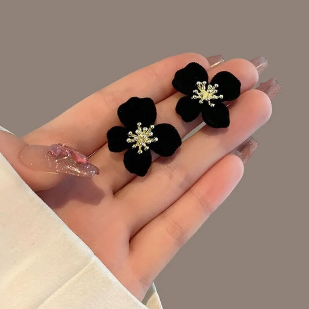 Sweet Flower Earrings Velour Ear Stud Solid Color Fashion Jewelry Personality Light Luxury Earrings Velvet Flower Earrings