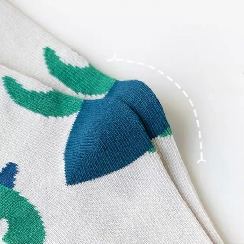 5 أزواج الخريف الشتاء نمط جديد الأطفال الجوارب منتصف عالية طويلة ديناصور الكرتون تصميم الفتيان الفتيات الطفل الكرتون الجوارب بالجملة