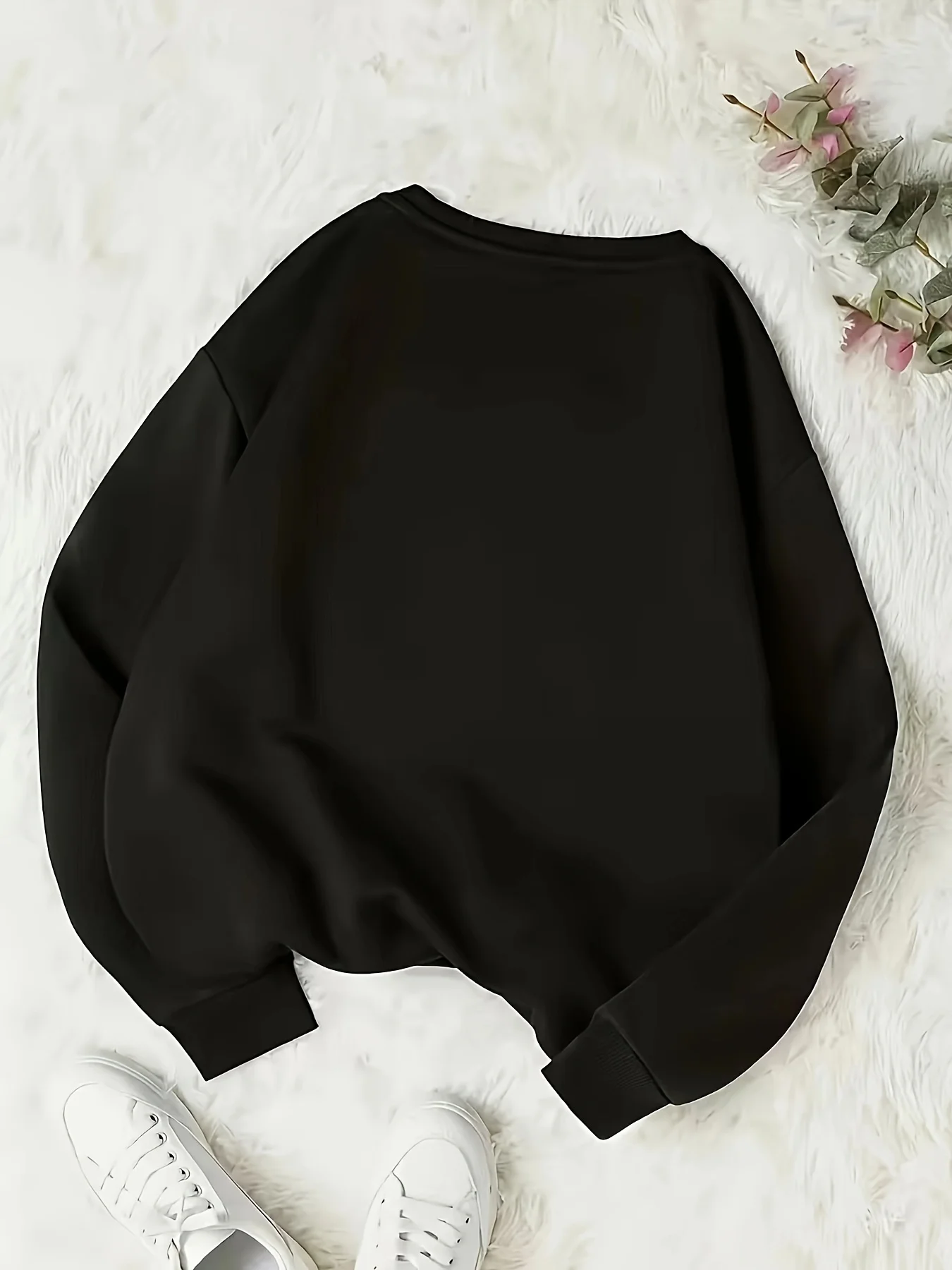 Women\'s Loose Fashion Sweater Autumn and Winter Round Neck Plush Plus Size Casual Round Neck Solid Color Long Sleeve