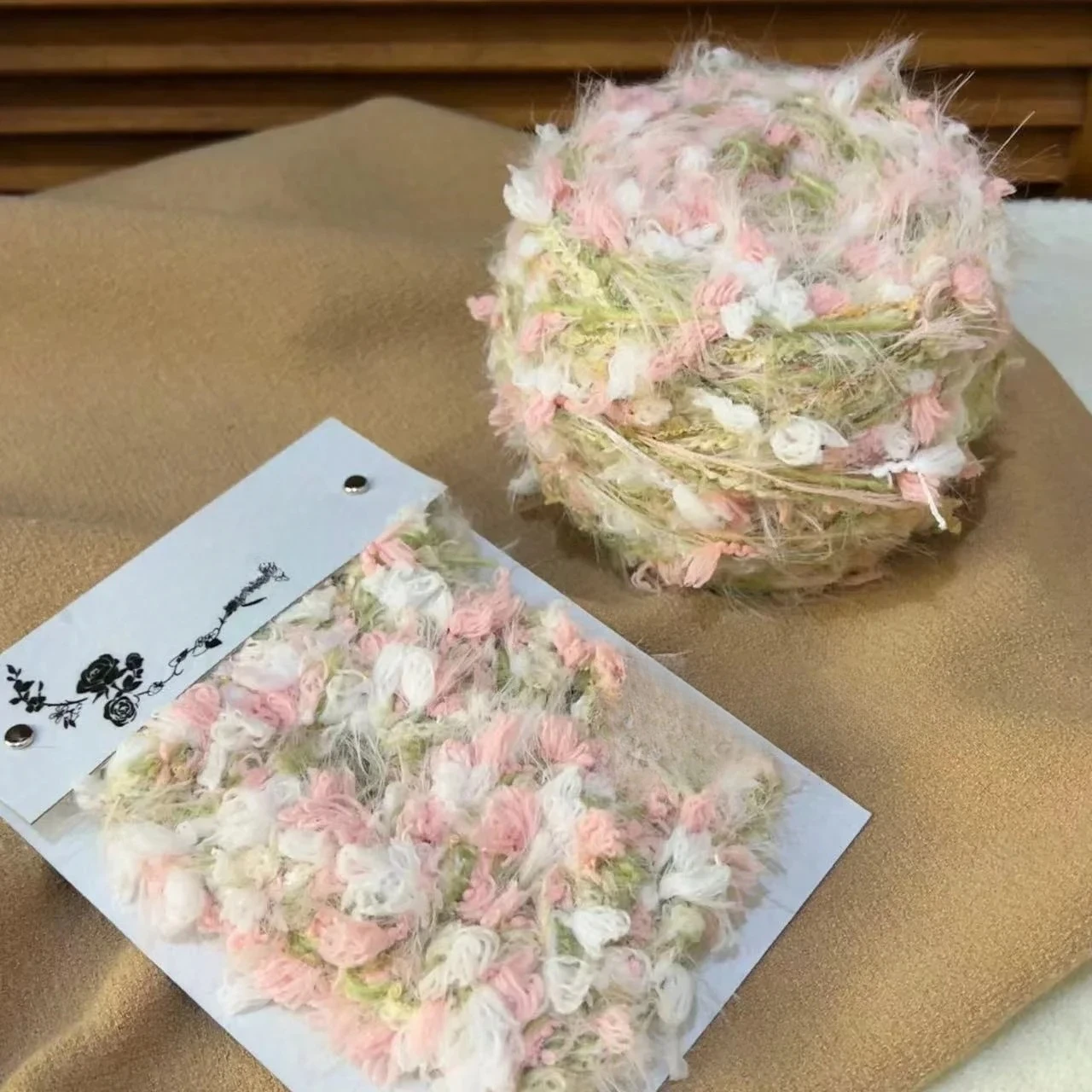 125 جرام غزل الحياكة المختلط رومانسية فائقة النعومة جديدة مميزة لتقوم بها بنفسك المنسوجة يدويا وشاح كرة غزل مختلط ، قبعة ، حقيبة سترة هدية