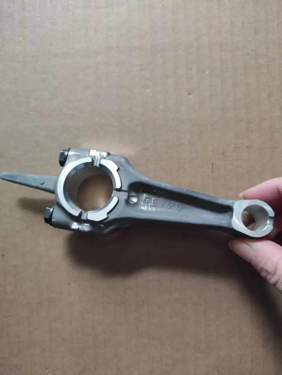 EY20 CONNECTING ROD RGX2400 CONNROD 282-22501-H0