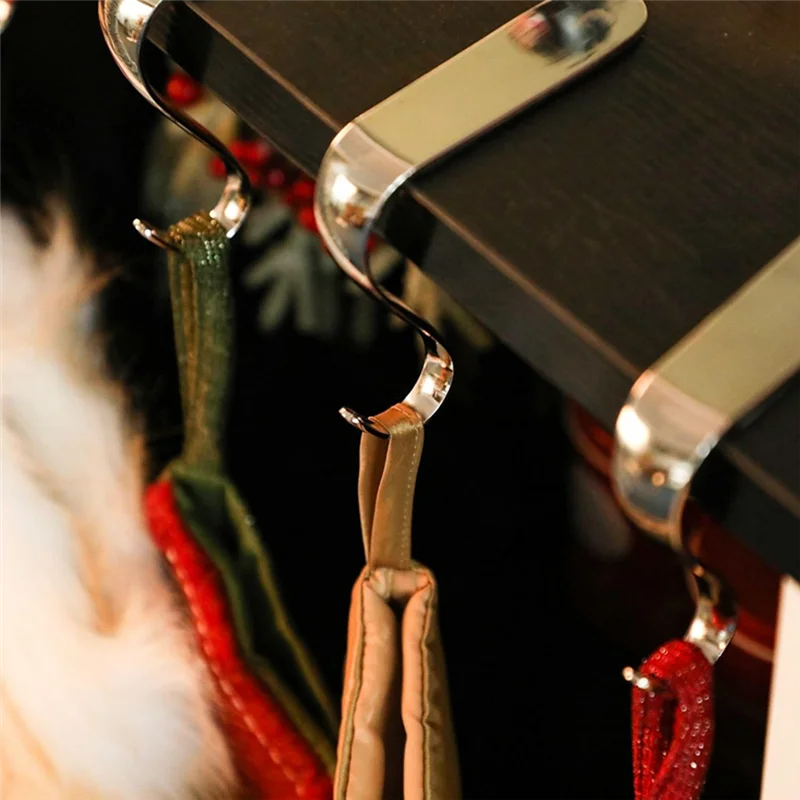 Рождественские держатели для чулок Рождественские крючки для вешалок для камина Праздничная каминная гирлянда Зажимы Металлические ручки Набор из 4 (золотых) Простые в использовании