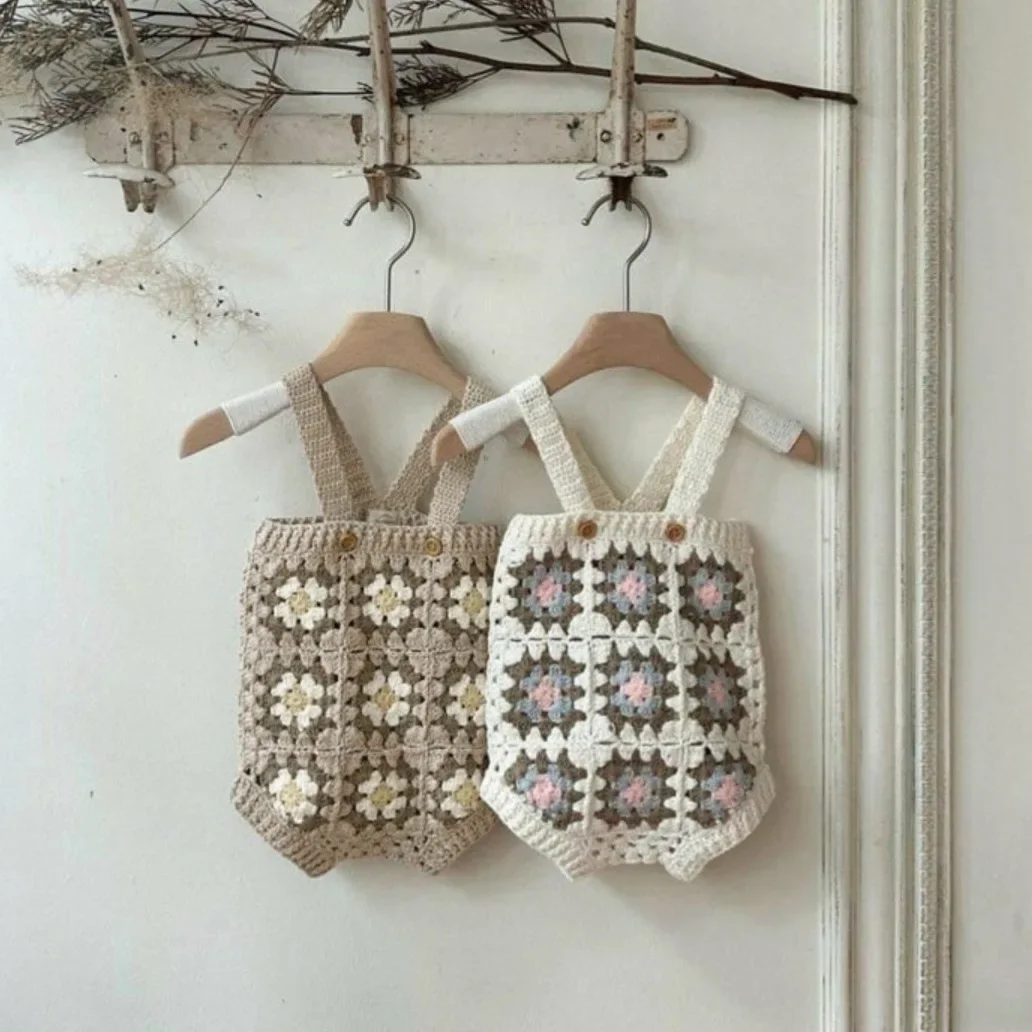 

2026 весеннее новое детское вязаное боди без рукавов + шапка, милый комбинезон на бретельках с цветочным принтом для маленьких девочек, модная вязаная одежда для малышей