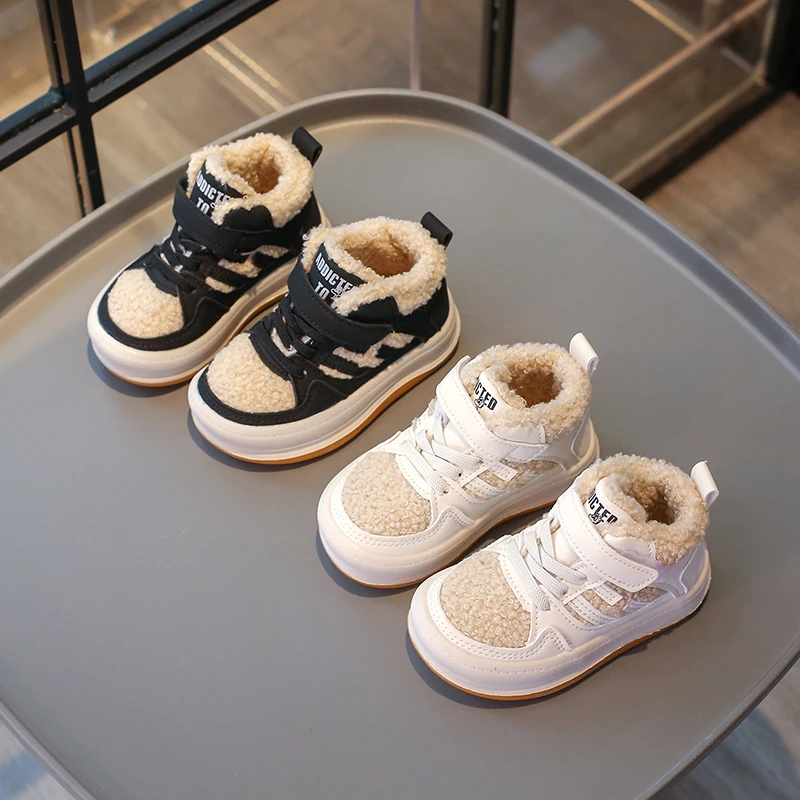 

Детские полусапожки, замшевые теплые детские ботильоны на липучке, мягкая подошва, новинка зимы 2025, детские модные ботинки с круглым носком, нескользящие