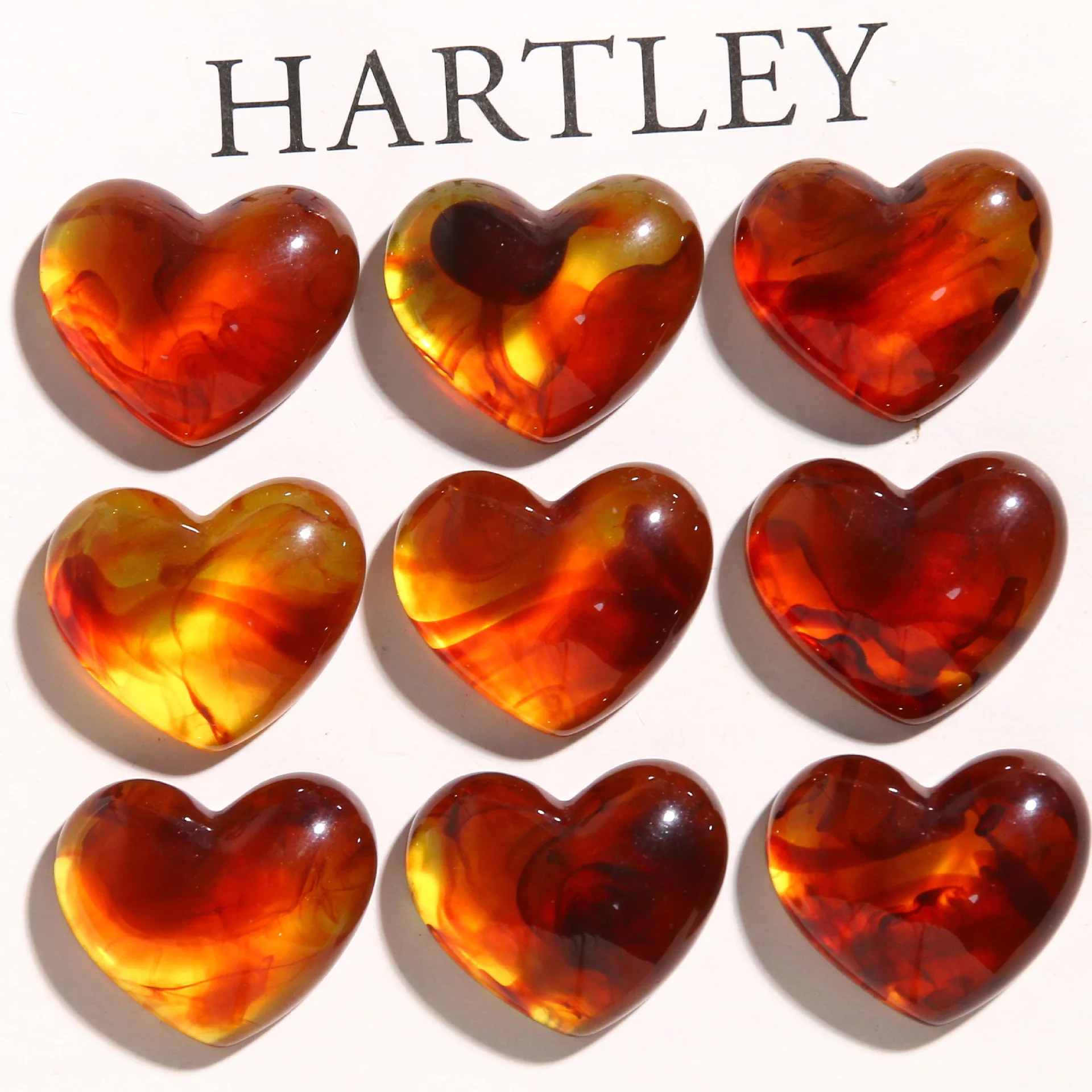 

Модные новые 100 шт. 20*25 мм с плоской задней частью, винтажная смола, форма сердца в форме сердца, пластиковые ювелирные изделия, материал для бисера, орнамент, аксессуары, ремесло