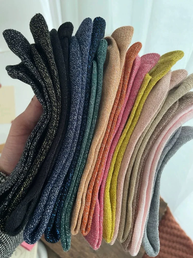 5 Paar zufällige bunte Farben, modische glänzende Socken im koreanischen Stil, Gold, Silber, Seidensocken, luxuriöses Design, hochwertige Damensocken – Detail 8
