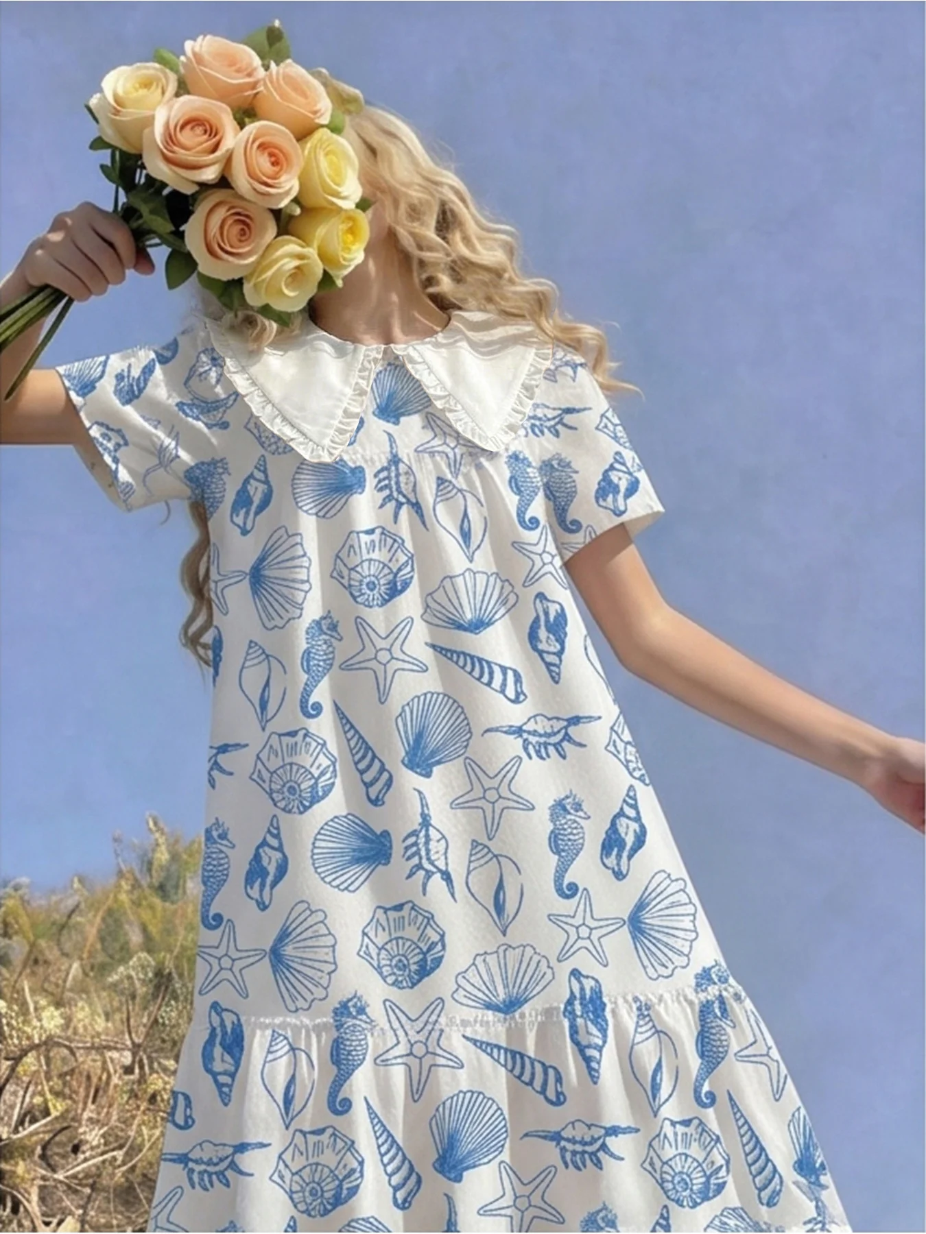 Mädchenkleid mit Rundhalsausschnitt, lockerer Passform, zweiteiligem Kragen-Imitat, kurzen Ärmeln, Muschel- und Seestern-Print, A-Linien-Rock, Kinderbekleidung – Detail 3