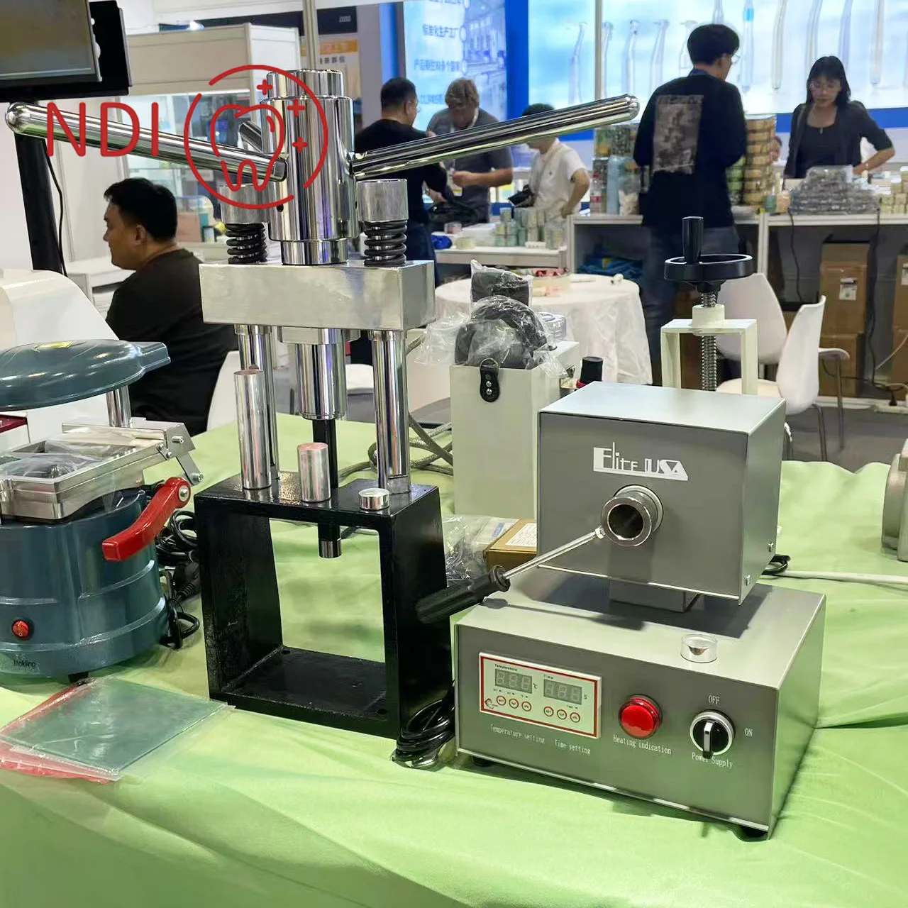 

AE Logistic 60day Dental Lab Equipment Manual Denture Injection System for Flexible Dentures Invisible Denture Injection Machine