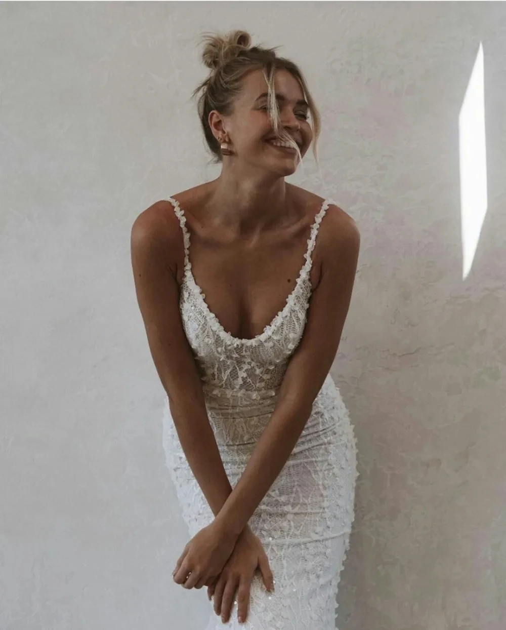 Bohemian Mermaid Wedding Dresses Sexy Spaghetti V Neck Lace Appliques Bridal Gowns Backless robes de mariée