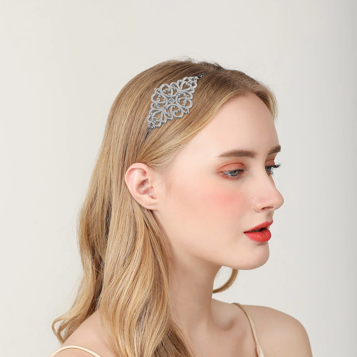 

40 шт., винтажные ювелирные аксессуары из сплава, полые бриллиантовые подвески, детали для изготовления ожерелья «сделай сам», прочные металлические подвески для брелков