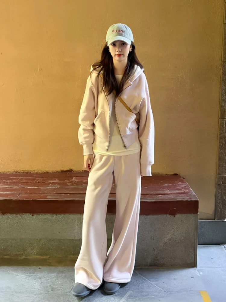 

Розовый антивозрастной спортивный костюм для женщин: свободные утягивающие толстовка и спортивные брюки, повседневный комплект из двух предметов для весны и осени...