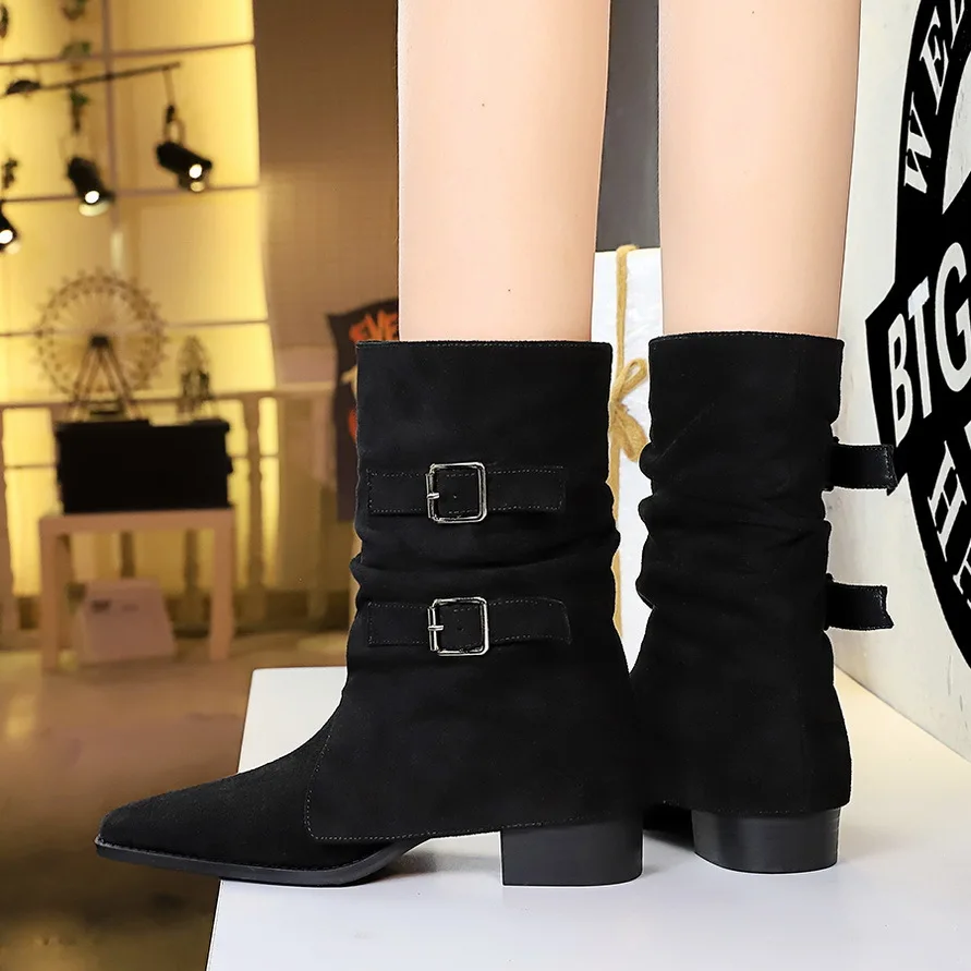 

Женская обувь Мотоциклетные ботинки на массивном каблуке с пряжкой из флока Ботинки до середины икры с острым носком Модные черные удобные ботинки в стиле вестерн