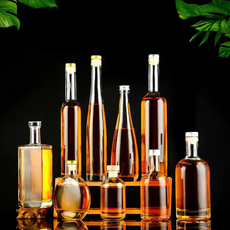 Round shaped clear/ Frosting whiskey decanter for Liquor Scotch Bourbon Non-Lead Scotch Decanter Unique Party Decorations