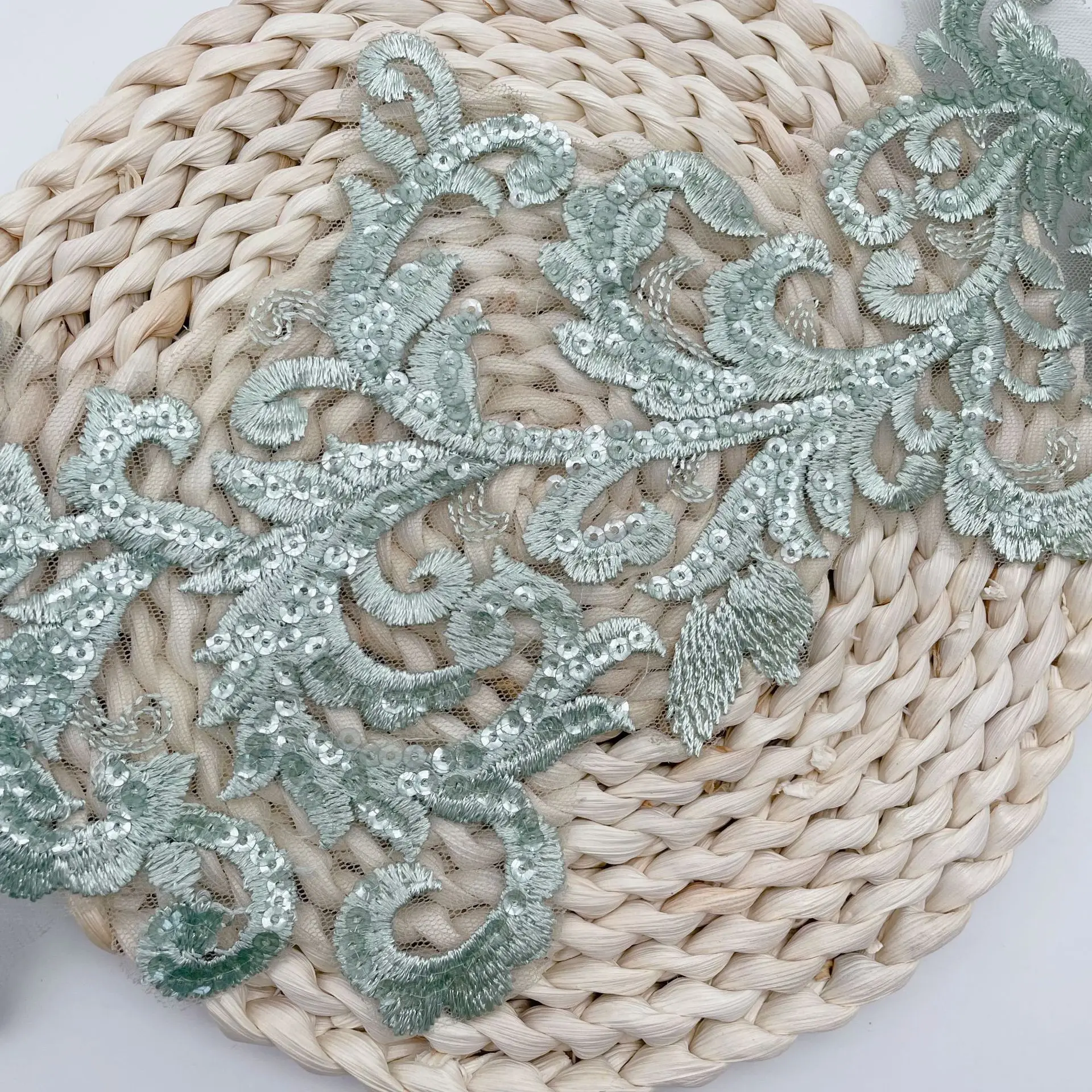 Delicate 1Yard Ivory Green Sequin Cording Fabric Flower Venise Venice Mesh Lace Trim Applique Sewing Craft for Wedding Dec. 26cm