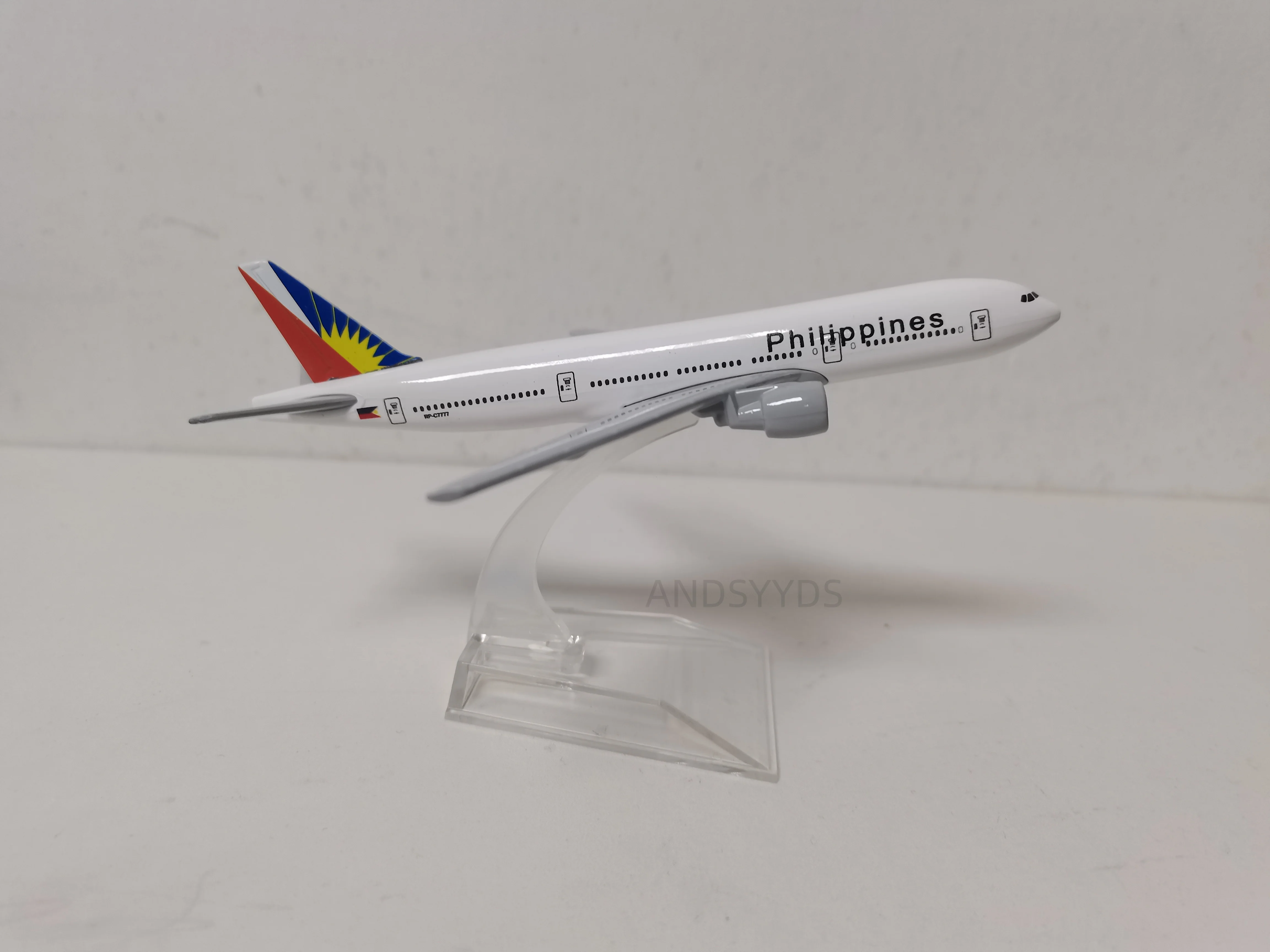 

16cm Scale Aircraft Replica B777 Philippines Diecast airplane toy metal Model With Stand Miniature Aviation Collected Gift By