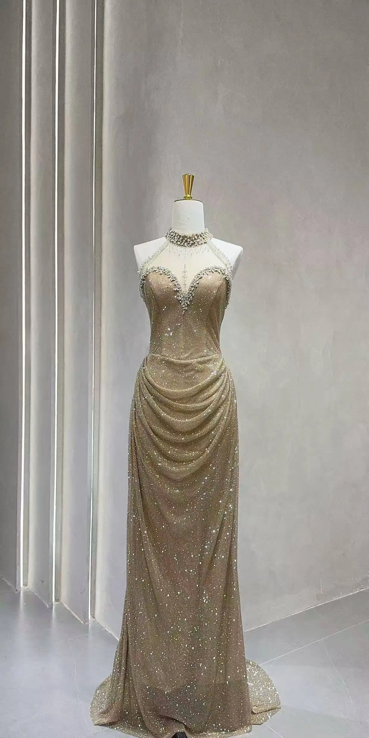 Saudi Arabia Evening Dress Real Pictures Halter Sheer with Beading Mermaid Prom Dress Sweep Train Gold Evening Gowns