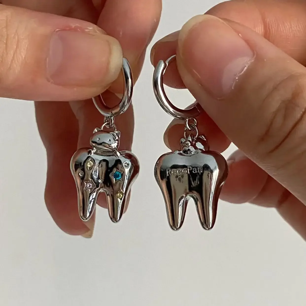 Bright Silver Color Fun Cartoon Style Cat Zircon Teeth Earrings Interesting and Personalized Ear Buckle Fresh and Cute Earrings