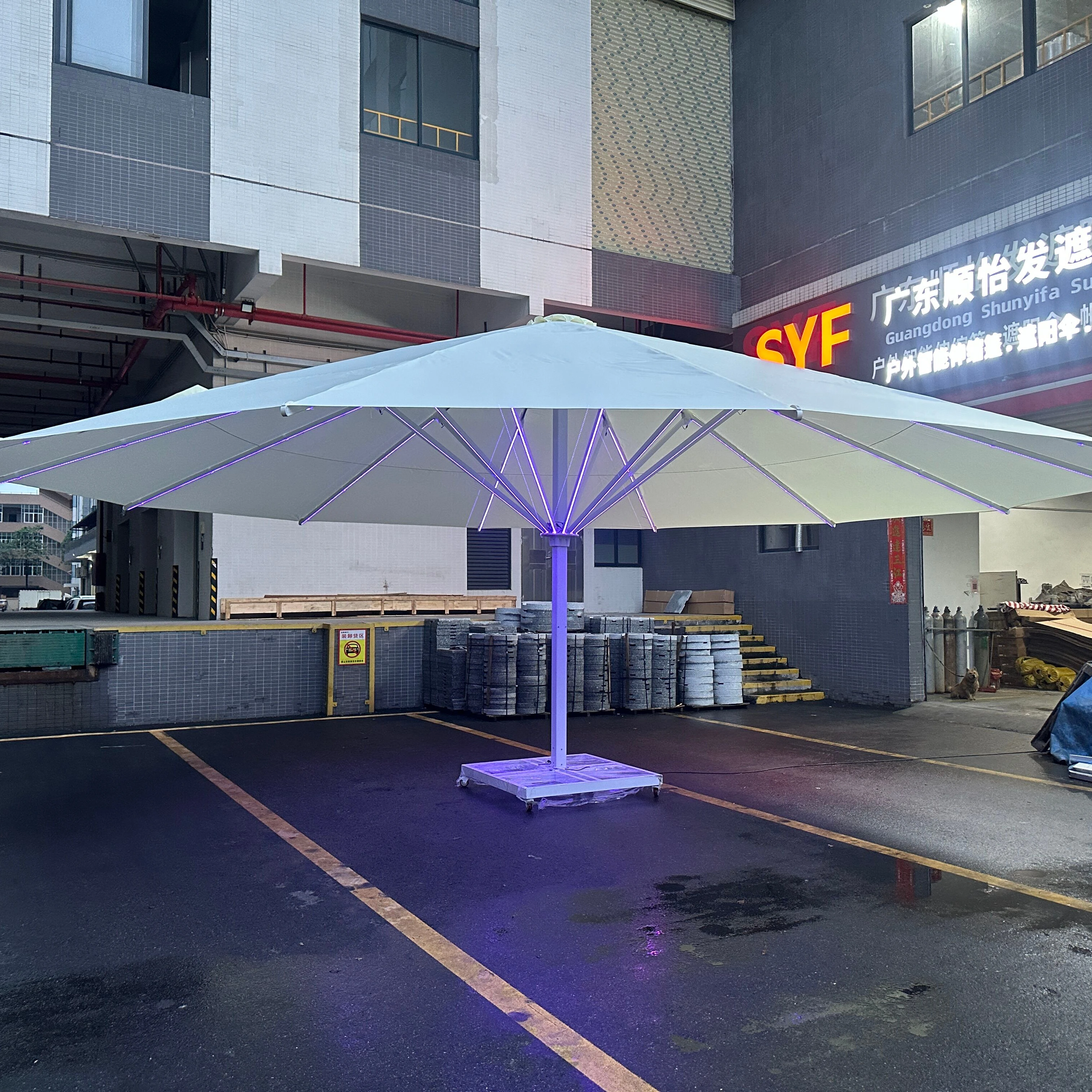 

7M Outdoor Furniture LED Umbrella Parasol Umbrella Supplier Outdoor Large Patio Big Cafe Hotel Umbrella Outdoor for Restaurant