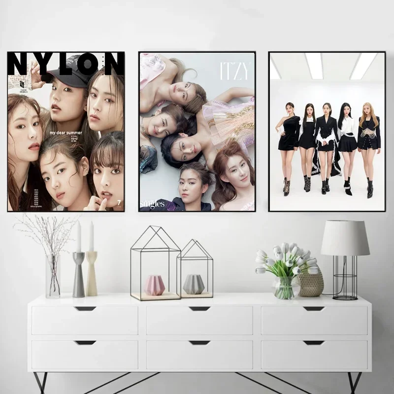 Kpop Group Itzy Korean Girls Singer Posters Canvas Painting HD Prints Wall Art Pictures Vivid Color Poster Home Decor Fans Gift