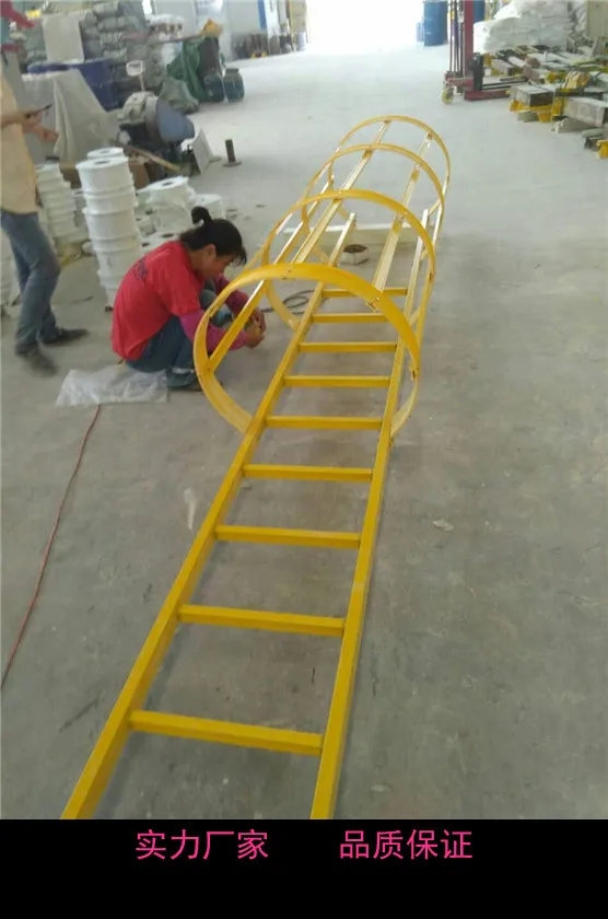 Рисунок 3 - Телескопическая лестница из стекловолокна