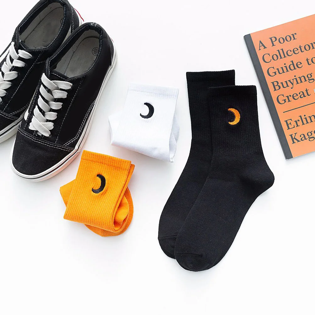 

3Pairs Cotton Socks with Moon Embroidery Mid-Tube Lightweight Absorbent Female Socks for School Holiday Party Activities