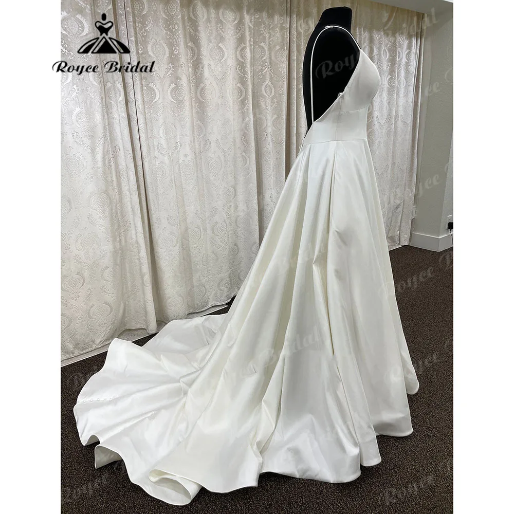 Elegant Soft Satin Open Back Puffy Wedding Dress with V Neck 2023 Women Bridal Gown vestido de noiva princesa Spaghetti Straps