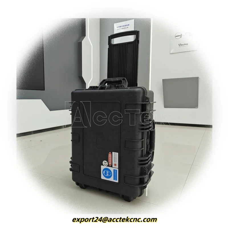 Portable Pulsed Laser Cleaning Machine For Rust Paint Oil Removal No Damage 500W 1.5MJ 15MJ Handheld Laser Cleaner Machine