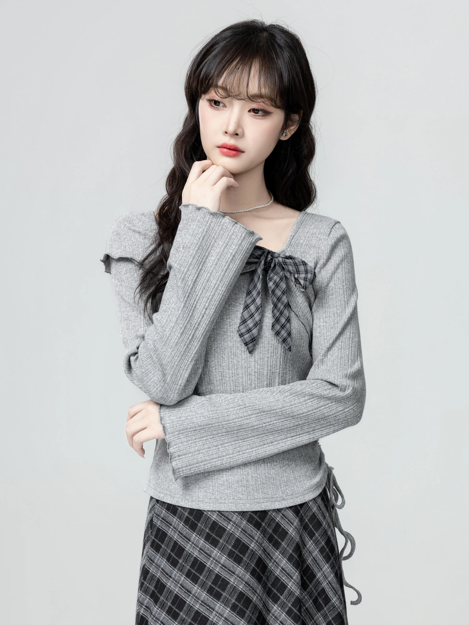 Coreano Sle ey Colletto asimmetrico Lungo Sve T-shirt da donna Design autunnale Nodo Vita che abbraccia la base superiore irt