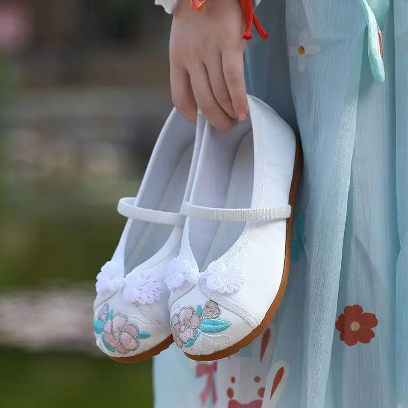 Traditionelle Art Wohnungen ethnischen Tanz Vintage Hanfu weiche Schuhe Kinder für chinesische Mädchen bestickte Blumen Stoff Schuhe