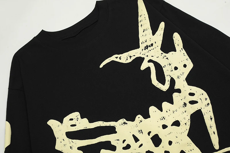Men Women Hiphop Streetwear Cactus Jack Long Sleeve Tshirts Vintage Distressed Fade Crack Print Utopia Tops Casual Black Outfit