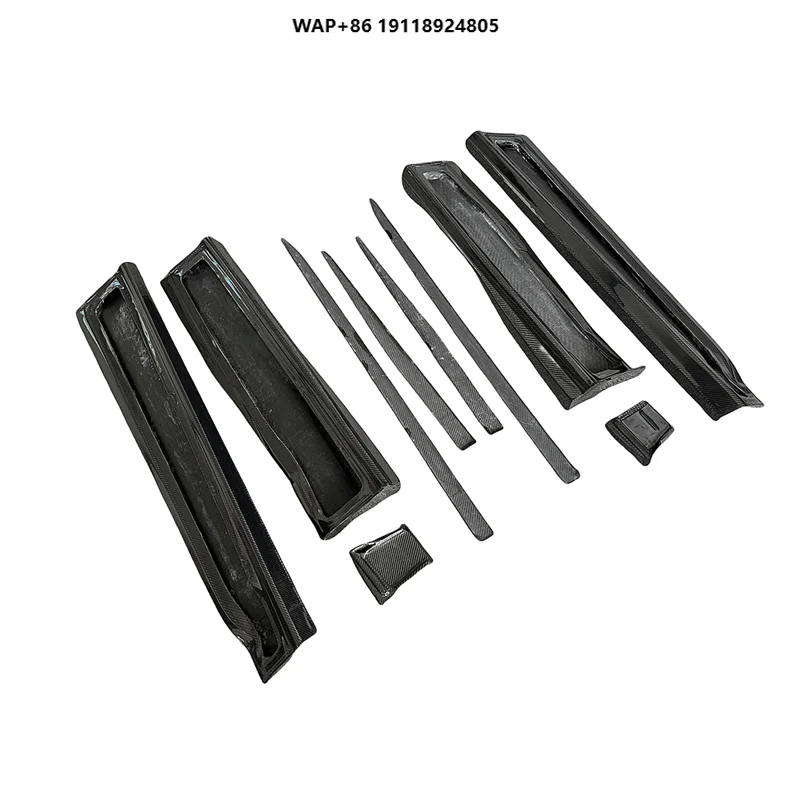 

Suitable for Urus SUV High-quality Carbon Fiber Side Skirt Foot Pedal Skirt Hem Door Panel Set 2018-2021