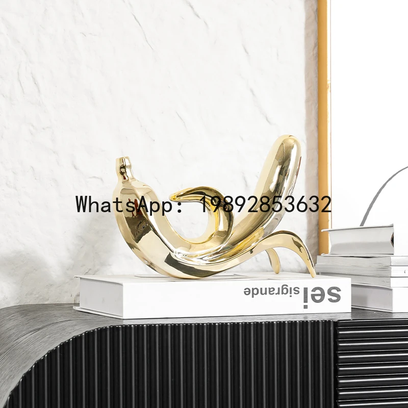 

Golden Banana Figurine Resin Handicrafts Simulated Statue Banana Fruit Decorative Figurines Home Decoration Accessories