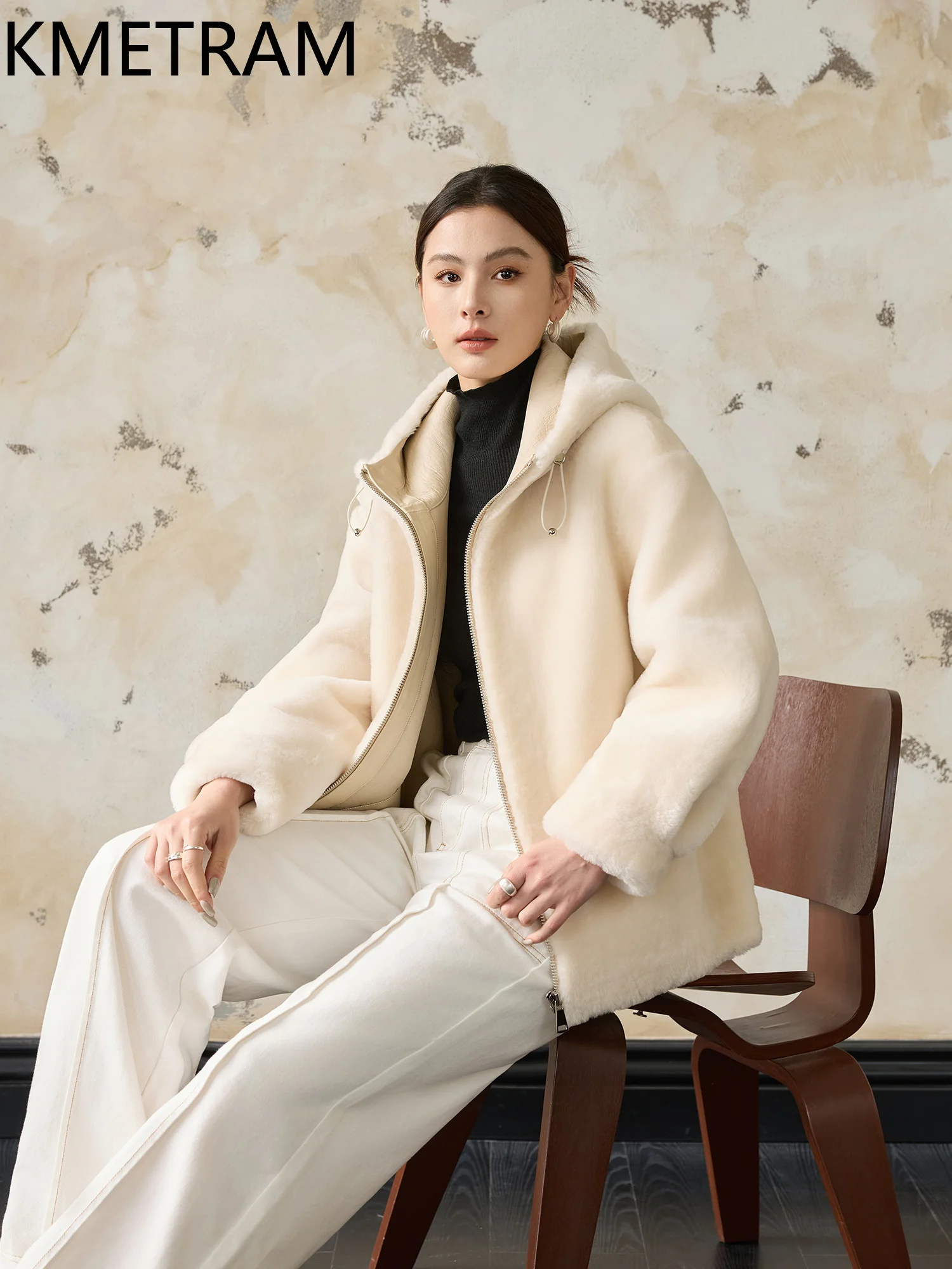 100% Merino Sheepskin Wool Double Faced Fur Jacket Women Casual Real Fur Coat with Hood Winter Woman Clothing 2025 Furry Jackets