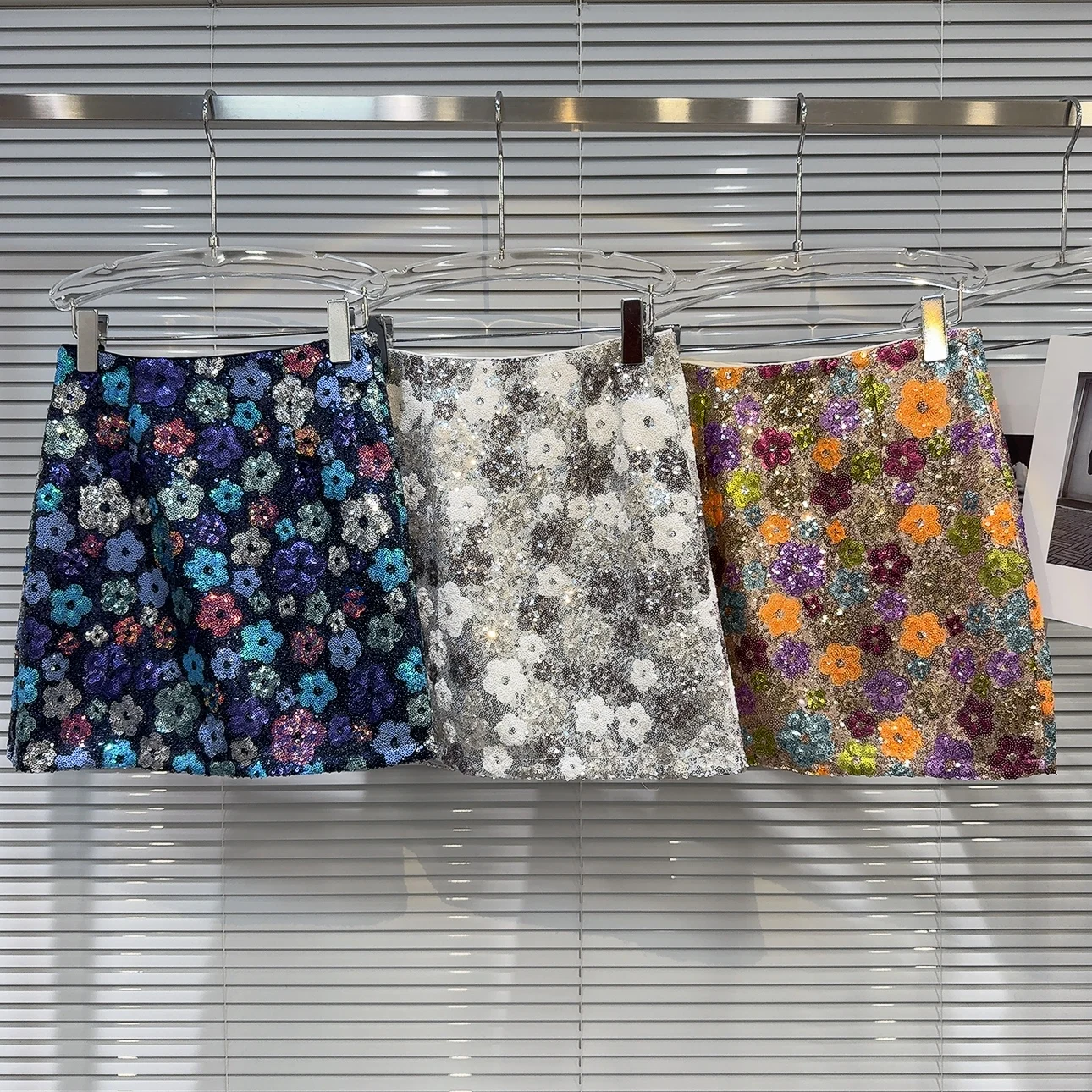 

Легкая юбка трапециевидной формы с блестками и цветком, женская юбка-миди, роскошная модная осенняя новинка, юбка для тела