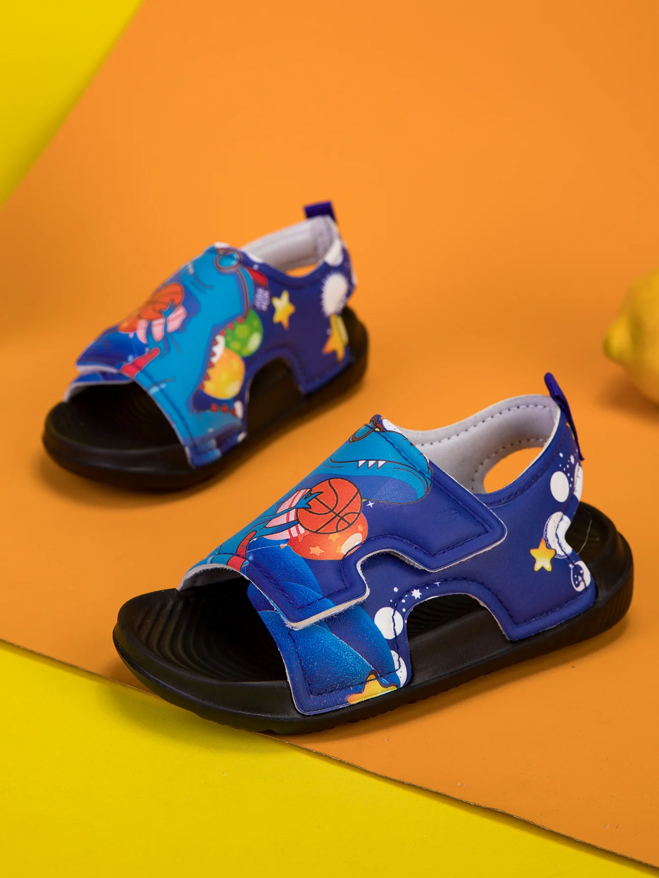Summer fashion casual and comfortable outdoor sandals for boys and girls