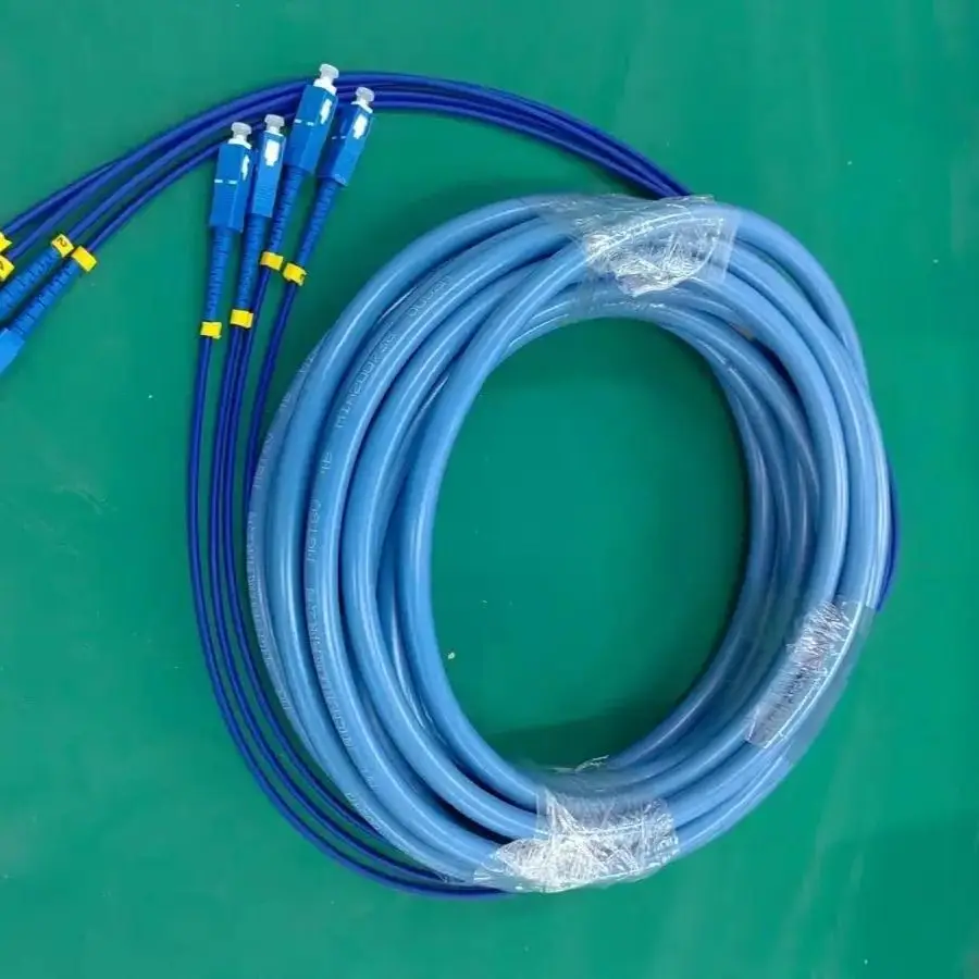 الألياف patchcord مدرعة 8.0 مللي متر 4 النوى 250m300m350m400m500m 4C LC SC FC ST APC SM ratproof الطائر الألياف البصرية موسع في الهواء الطلق