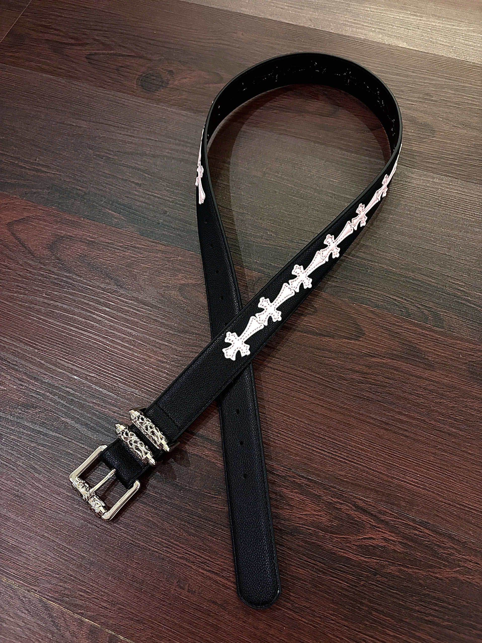 Punk Style Metal Cross Embossed Leather Belt with Roller Patchwork Sleeve Mouth CH Style Black White Floral Patterned Belt