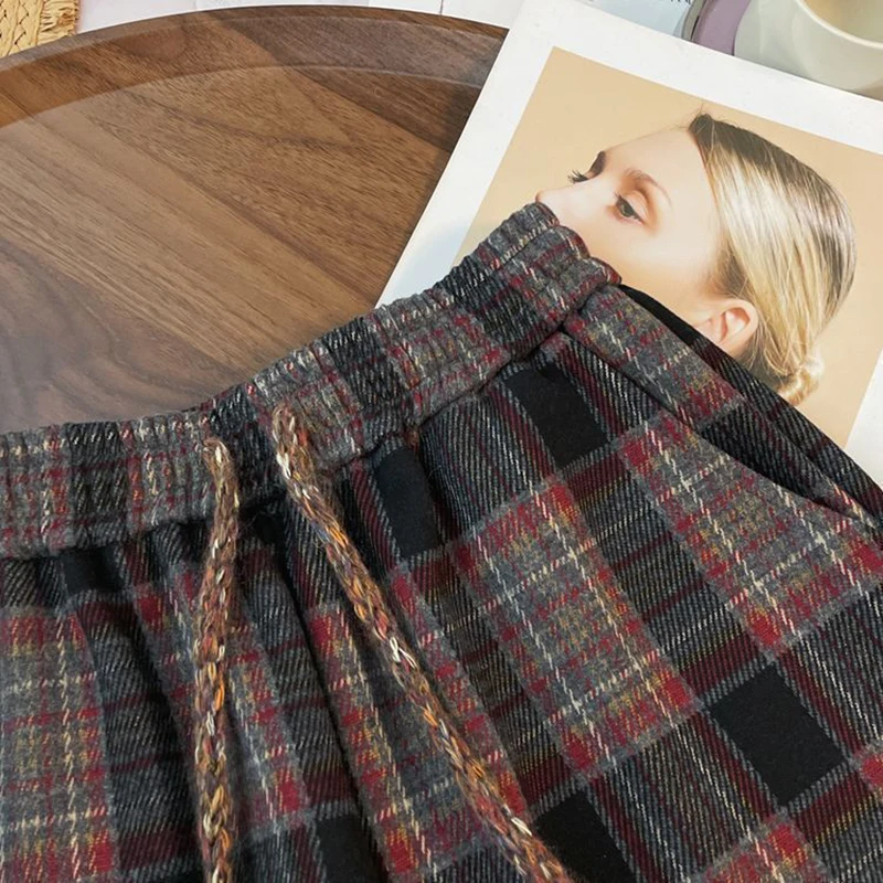 Szerokie spodnie w kratę damskie jesienno-zimowe grube w stylu preppy casual proste spodnie damskie słodkie sznurowane z wysokim stanem luźne ciepłe spodnie