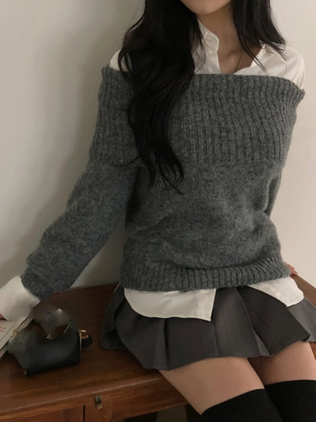 Elegant Long Sleeve Knitted Sweater Women's Slim Fit Shoulder Bared One-Shoulder High-End Feeling Layering Commute Sle