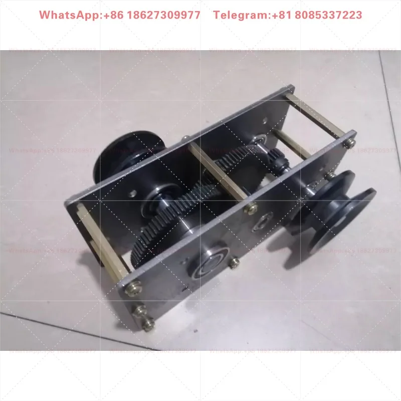 Hand cranked gene-rator, speed increasing gea-rbox, wi-nd power transmission, DIY pulley gea-rbox, reduction gea-rbox