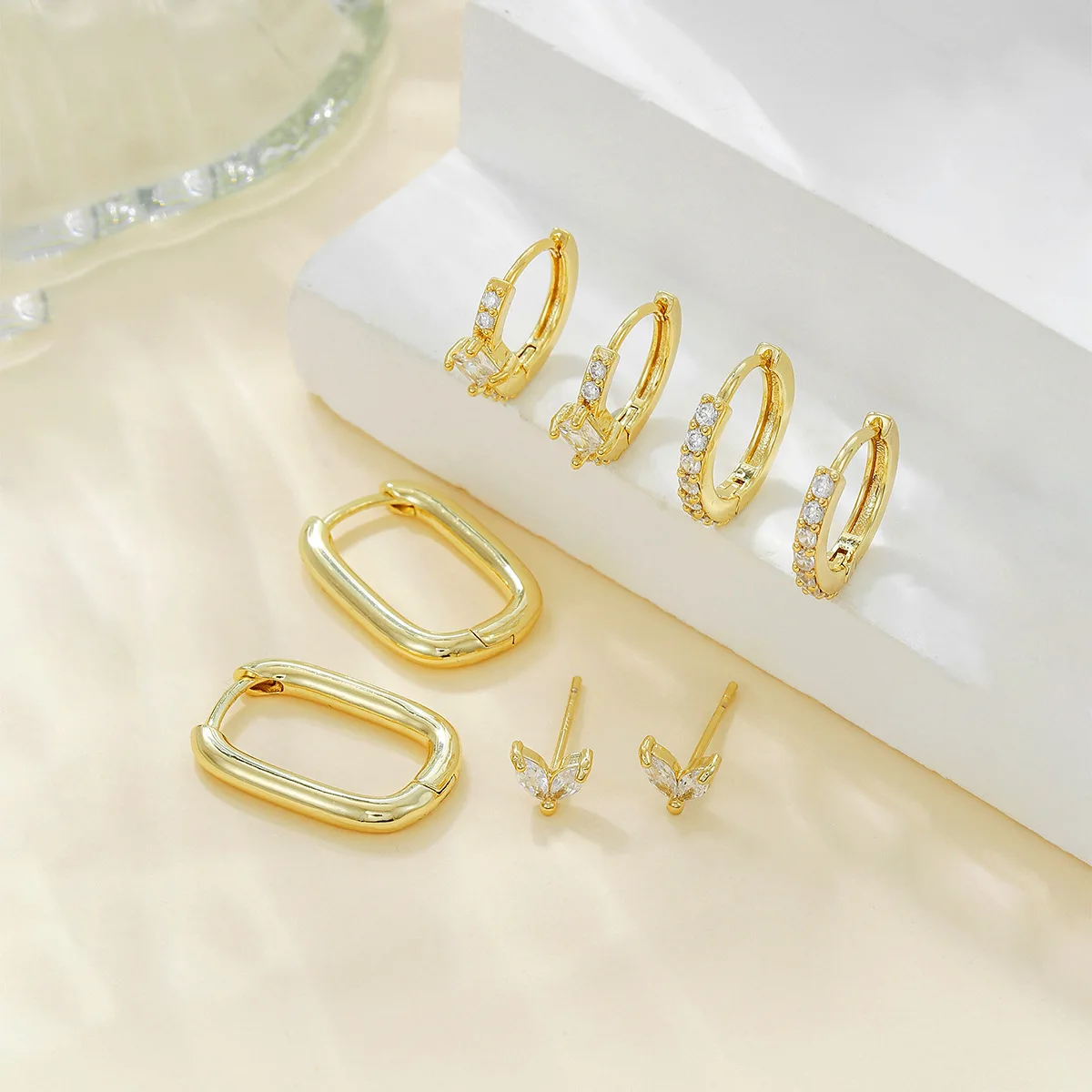 8PCS Delicate Clear Cubic Zircons Multiple Piercing Cartilage Hoop Earring Sets for Women Geometric CZ Small Ear Lobe Jewelry