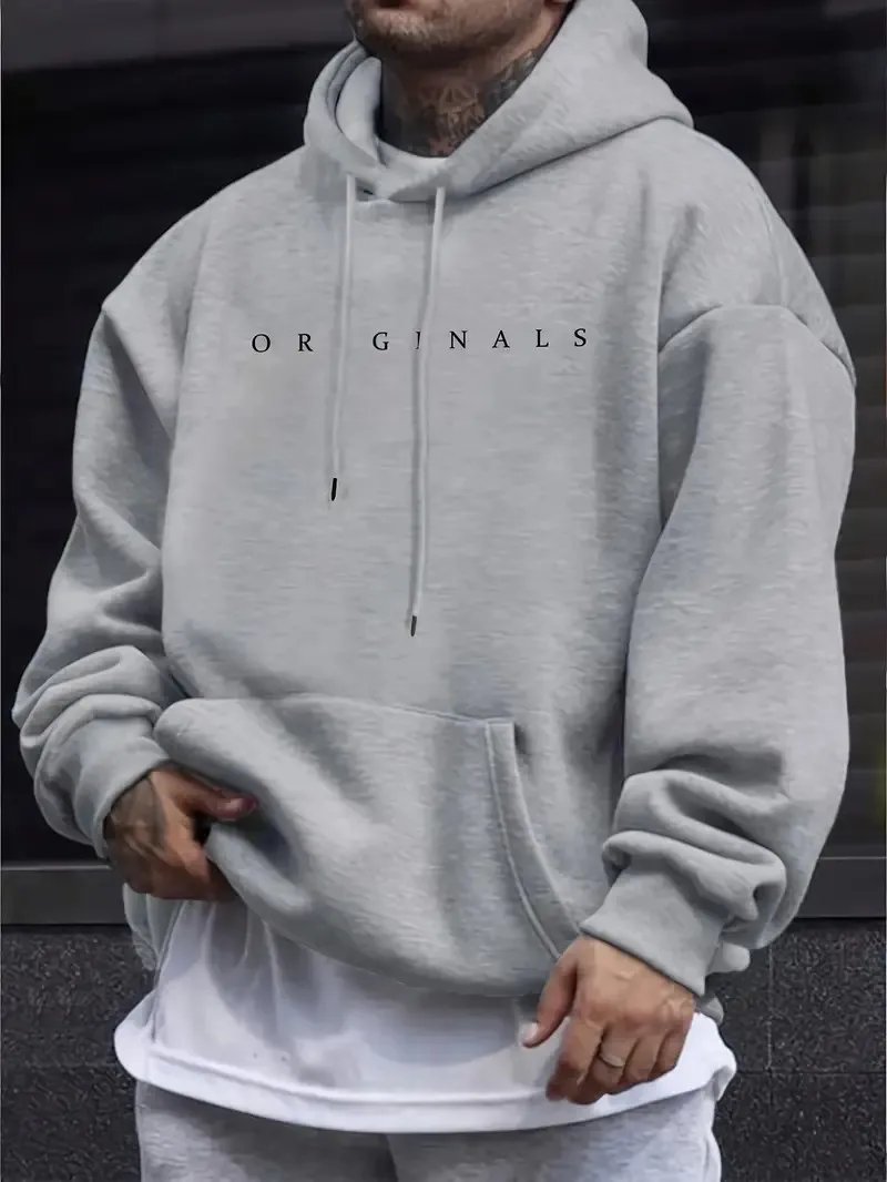 Neues Herren-Kapuzen-Sweatshirt für Herbst/Winter 2026. Lässig, stilvoll und vielseitig, aus weichem Stoff mit Buchstabendruck. – Detail 3