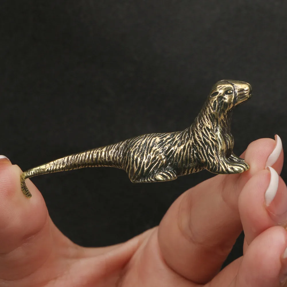 Handmade Brass Sea Otter Otter Tabletop Decoration Creative Tea Pet Desk Animal Arts and Crafts Sold Well on The Ground