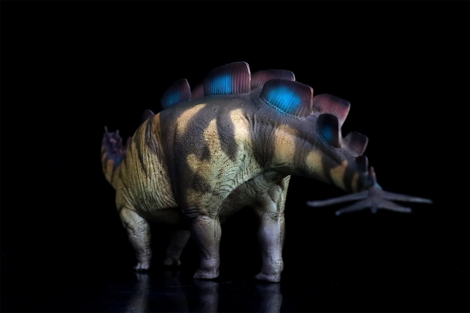 PNSO 82 Wuerhosaurus Xilin 모델 Stegosauridae 공룡 선사 시대 동물 장면 장식 선물 컬렉션, 과학 조각상