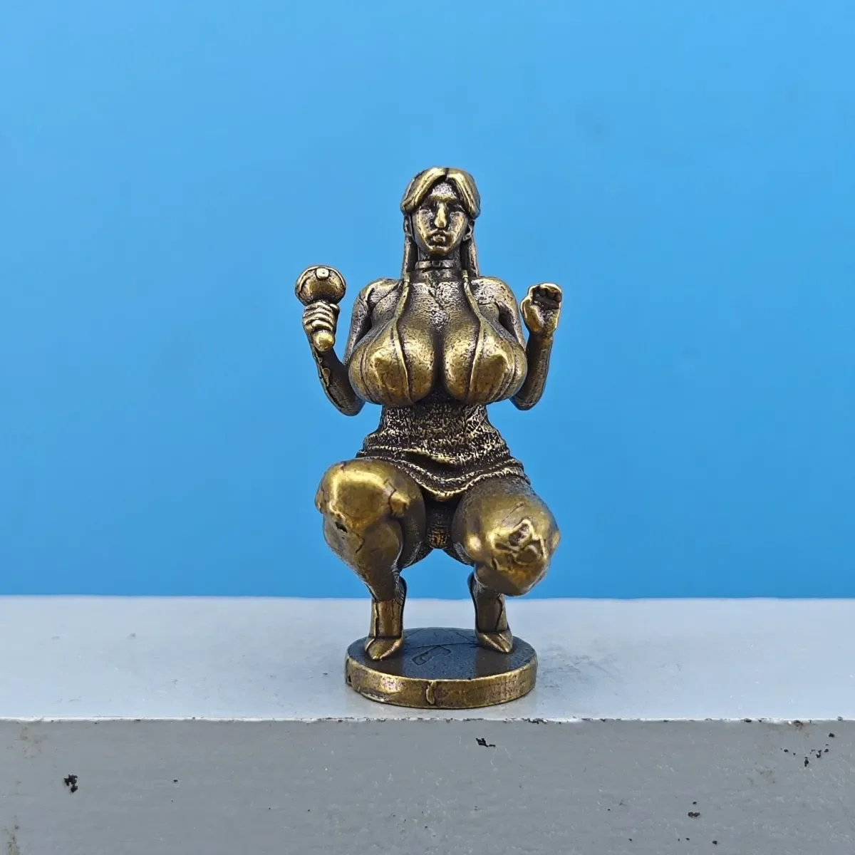 Vintage Brass Miniature Figurine Squatting Woman Statue Desktop Collectible Decor Ornament for Home Office Shelf Display Gift