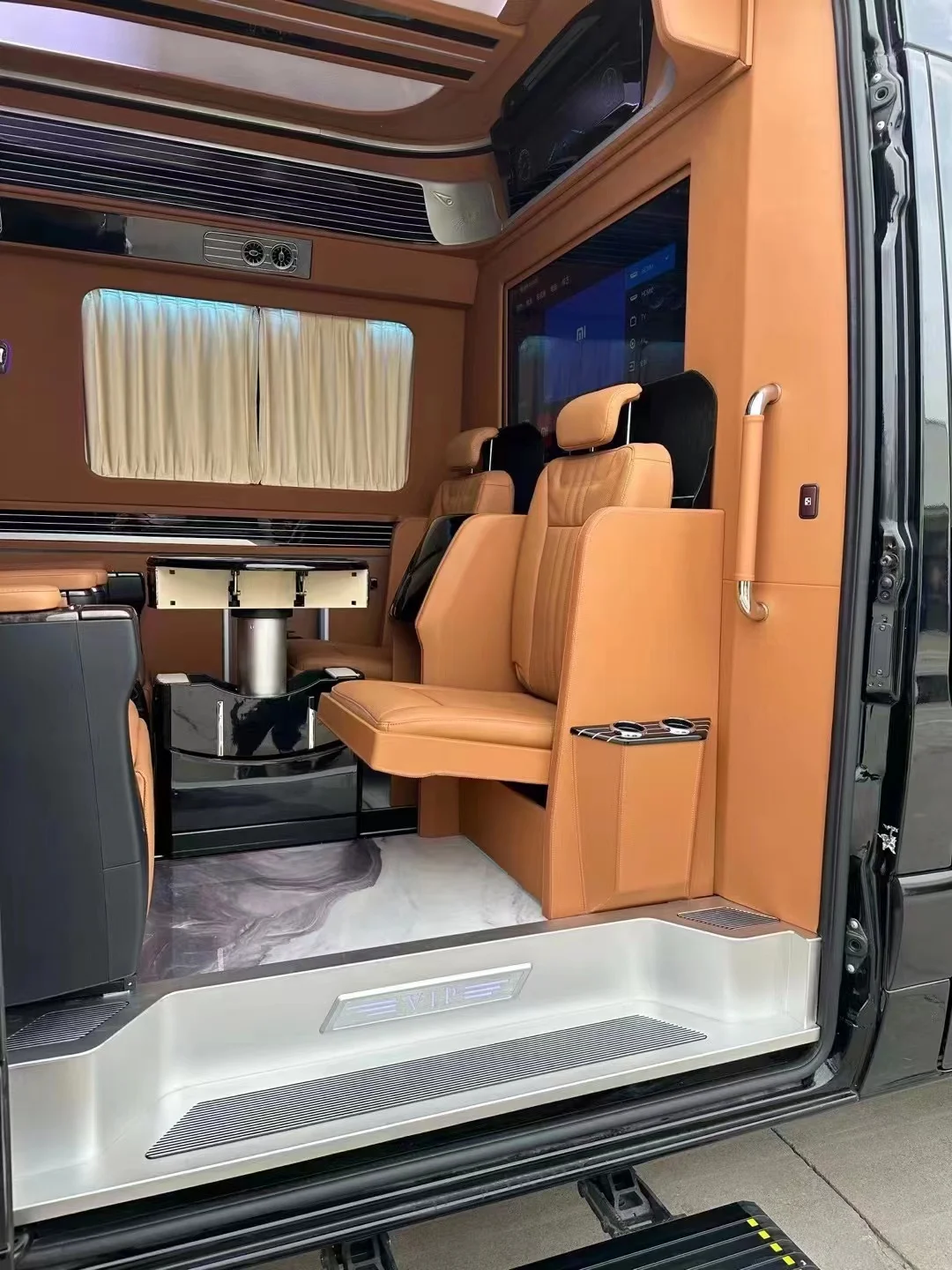 Pedale di benvenuto di alta qualità Accessori per camper Van Accessori interni per camper Vip Mercedes Sprinter in vendita