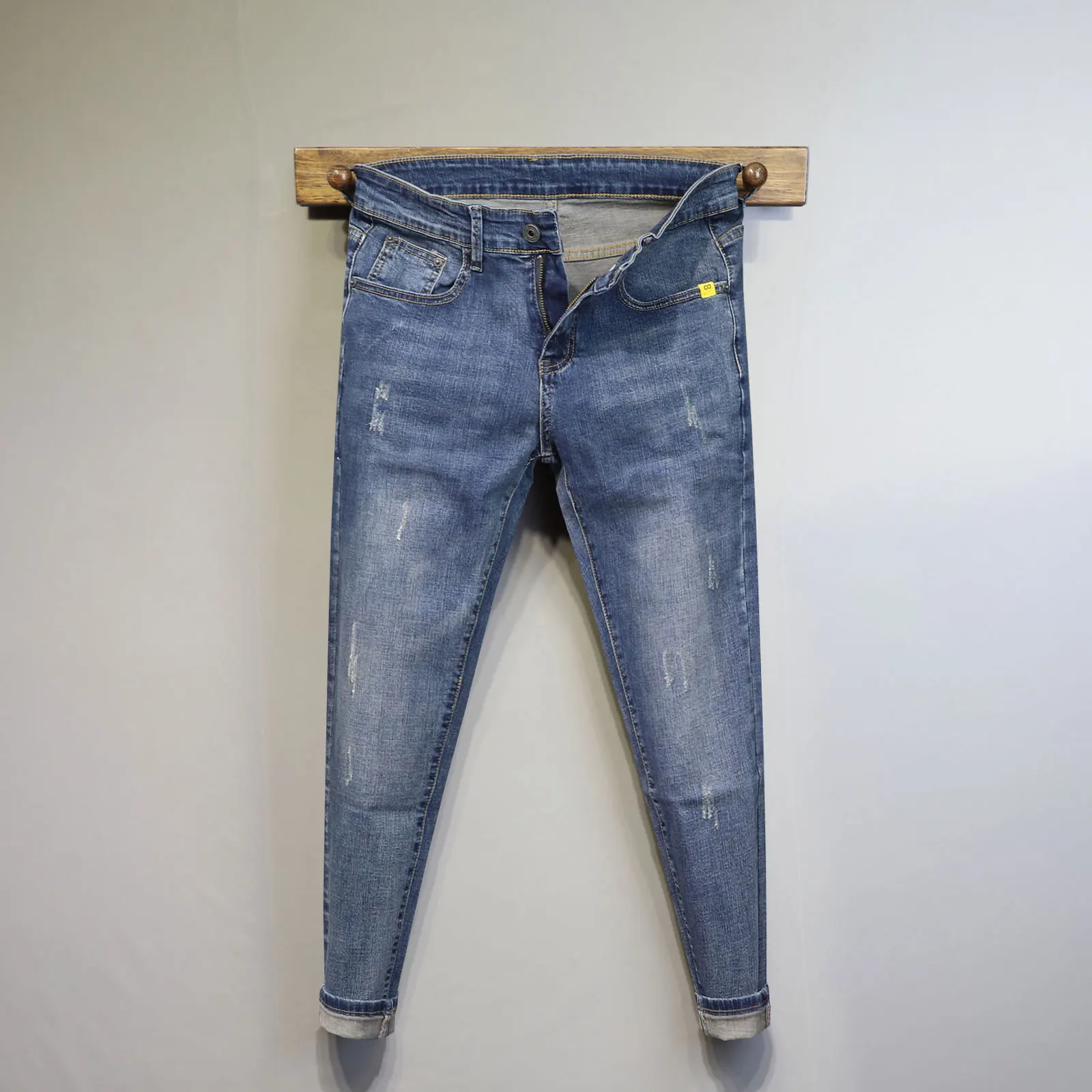 

Slim Fit Jeans Men's Spring New Sle Blue Waed Scratch Simple Embroidery Elastic Ankle Pants Youth Faion Low Waist Zipper