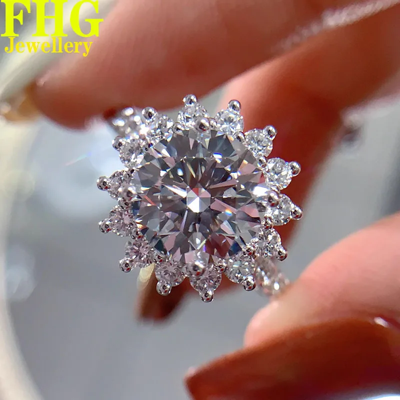 

1 2 3 4 5 Carat Au750 18K White Gold Ring Flower luxurious Round shape moissanite Diamonds Wedding Engagement Ring