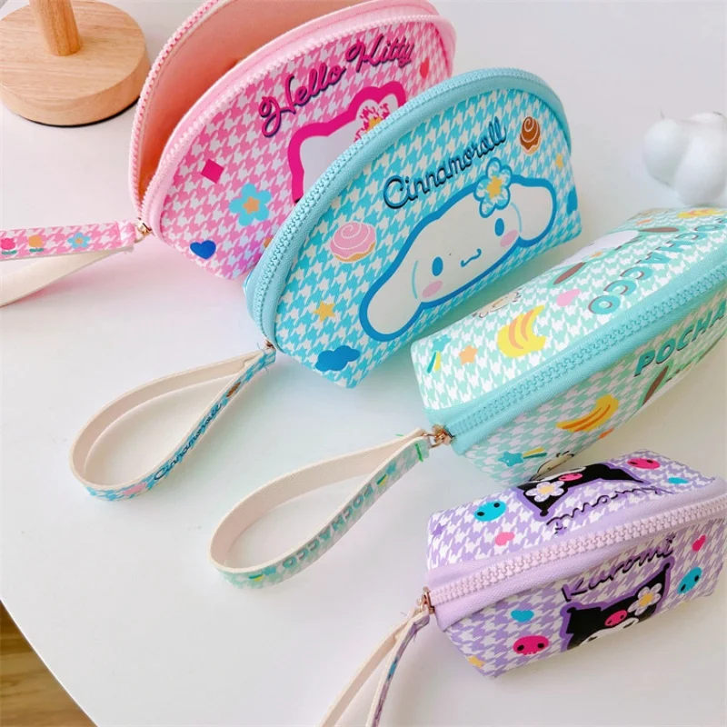 سانريو مرحبا كيتي حقيبة مستحضرات تجميل ، كيرومي سينامورول حقيبة أقلام رصاص ميلودي ، محفظة عملات معدنية ، حقائب مكياج ، هدايا لعبة للفتيات ، 2-لكل عبوة